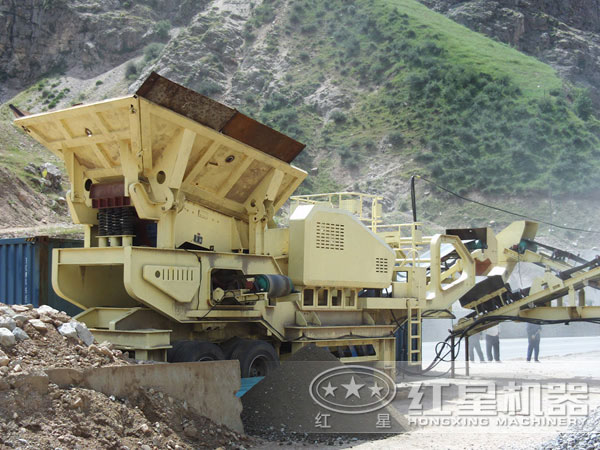 移動式破碎站工作現場