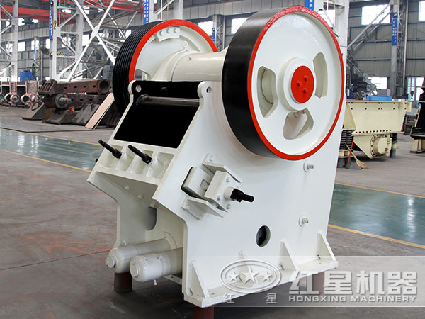 顎式破碎機(jī)實拍