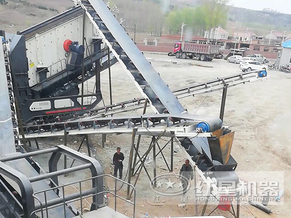 移動式篩沙機現場實拍