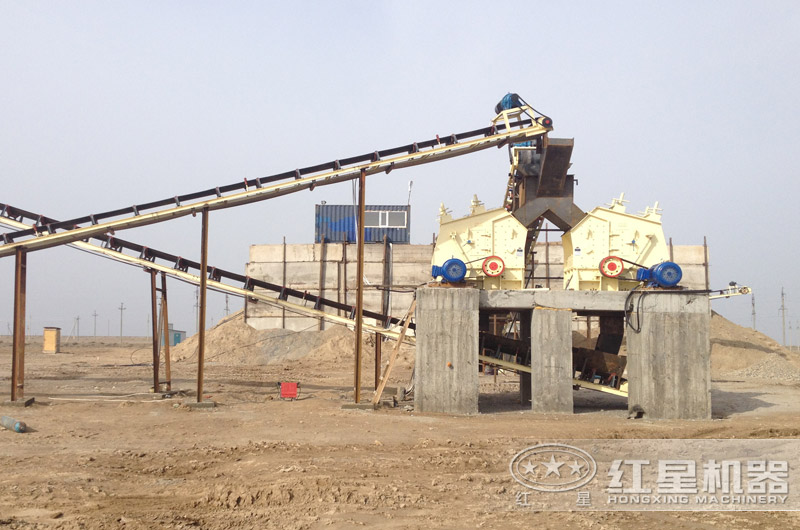 反擊式破碎機工作現場