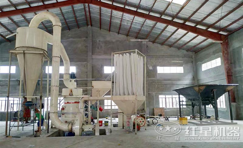 雷蒙磨粉機工作現場實拍