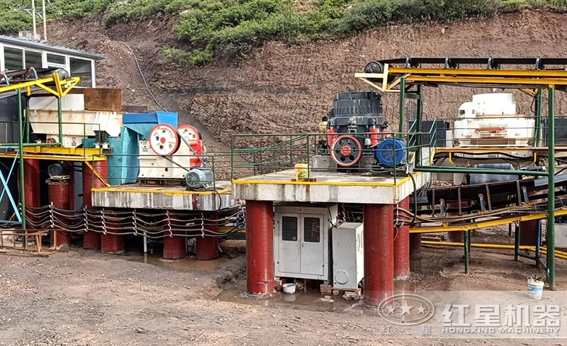 玄武巖制砂機工作現場
