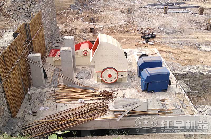 重錘式破碎機生產現場