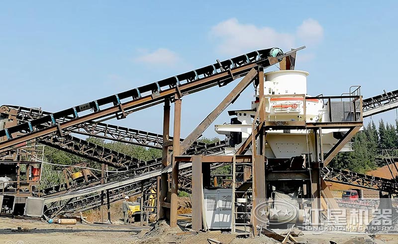 客戶來廠咨詢：想購買日產(chǎn)1000噸的制砂機(jī)，有推薦的型號(hào)嗎？