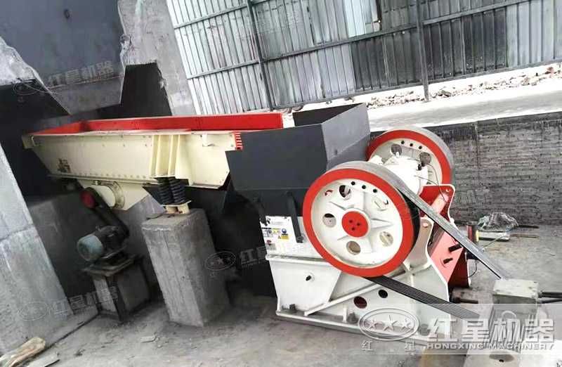 粗料破碎機一臺多少錢，每小時產量多少噸，有沒有現場視頻
