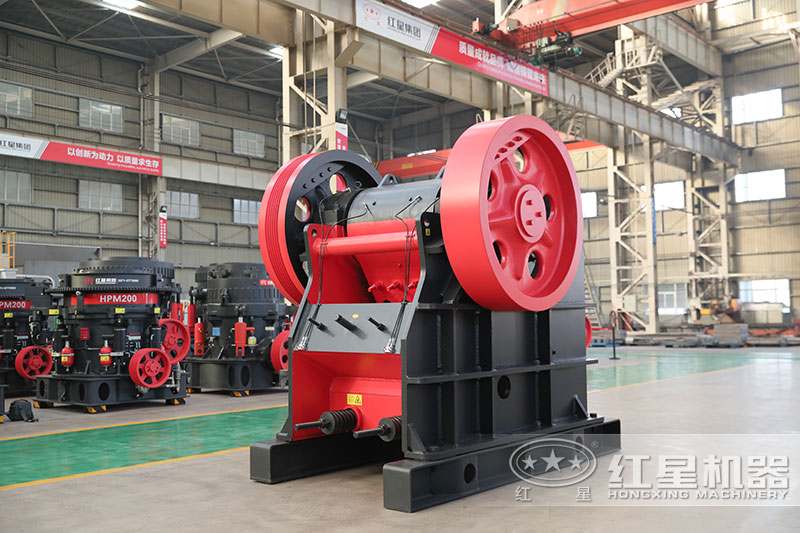 大塊石頭破碎機一天能碎多少噸石子？有幾種類型？價格多少