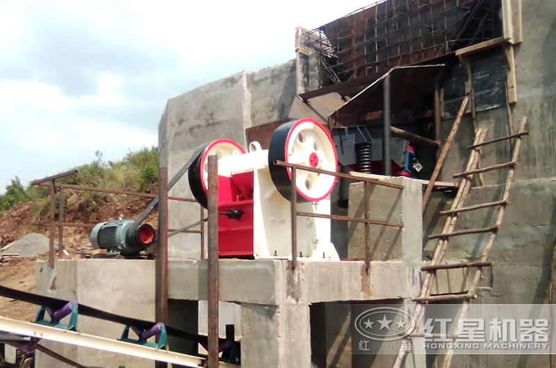 250x400破碎機(jī)一天生產(chǎn)多少？配多大電機(jī)？各項(xiàng)技術(shù)參數(shù)