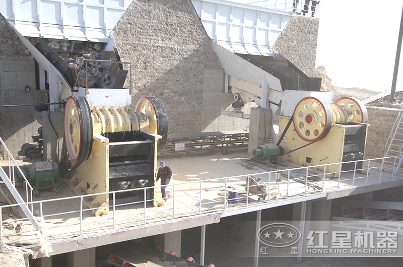 912顎式破石機(jī)產(chǎn)量是多少？一臺(tái)價(jià)格多少錢？